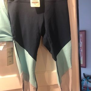 NWT Blue/Aqua/White leggings by Fabletics XL.